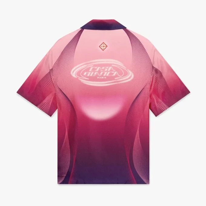 Auberginefärgad kortärmad silkesskjorta med kubansk krage i Shorts-stil