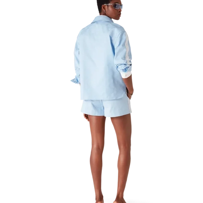 Blå långärmad skjorta med monogram