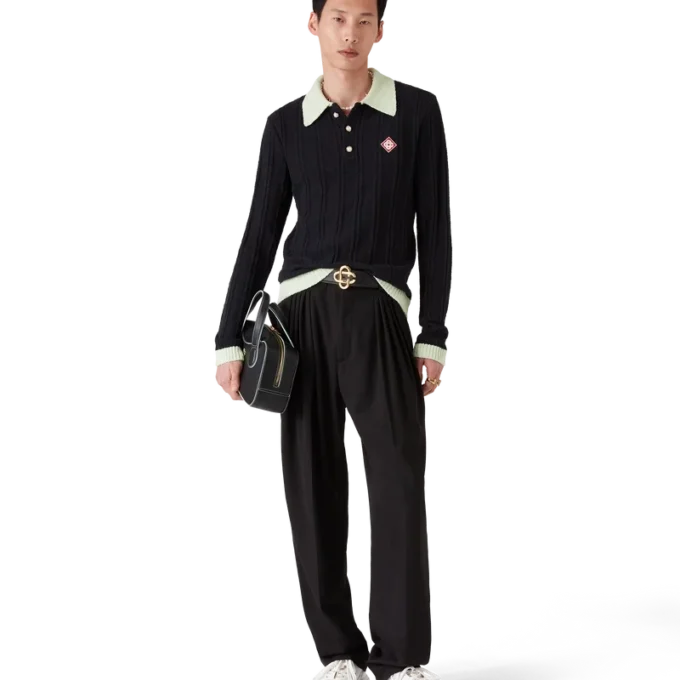 Bouclé-pikétröja med långa ärmar Bouclé-pikétröja med långa ärmar