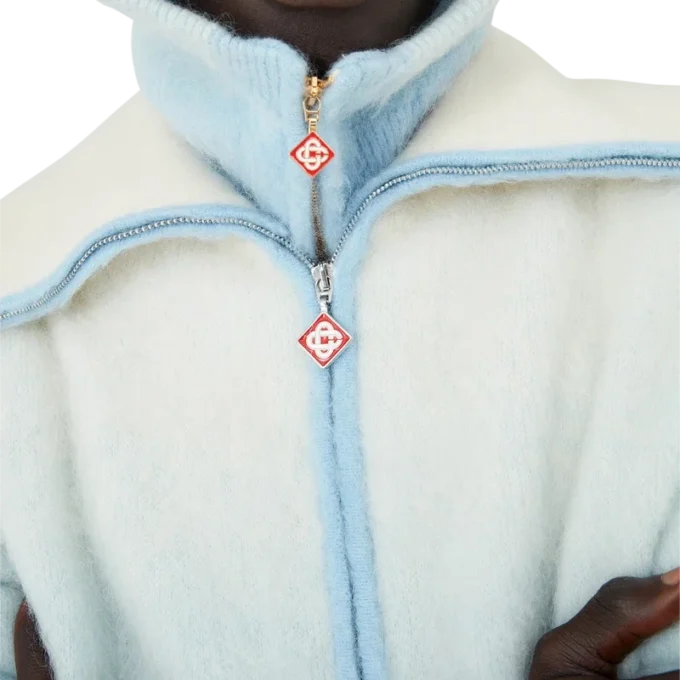 Fluffig mohairjacka med dragkedja och färgövergång Fluffig mohairjacka med dragkedja och färgövergång