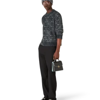 Fluffig tröja med monogram