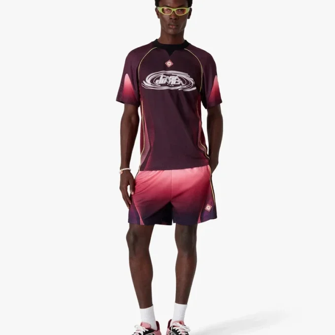 Fotbollsshorts i auberginefärgad gradient