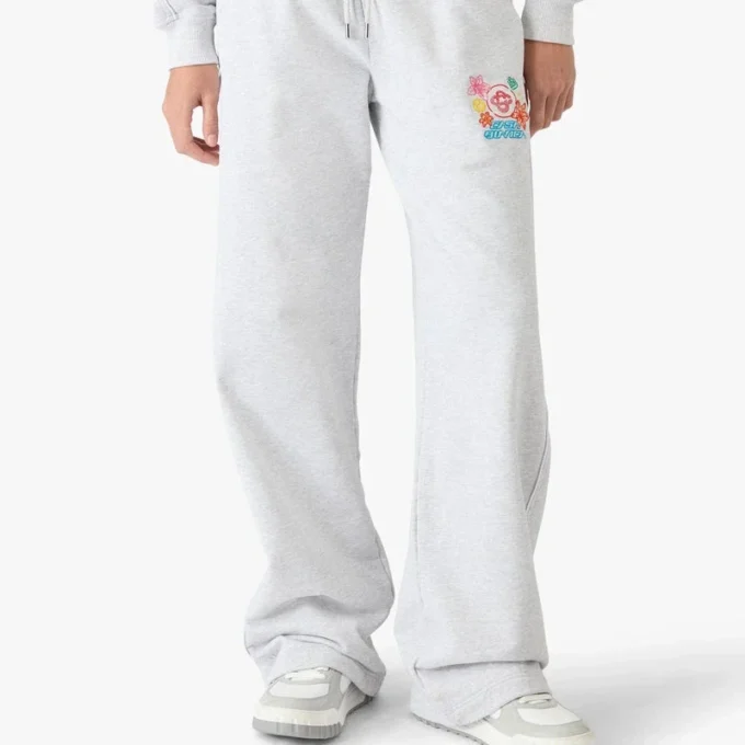 Grå broderade korta sweatpants