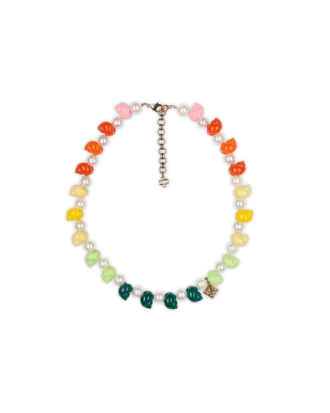 Halsband med snäcka och pärlor