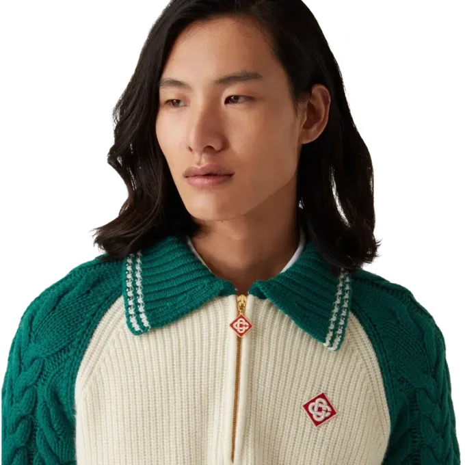 Kashmirtröja med kabelstickning Kashmirtröja med kabelstickning