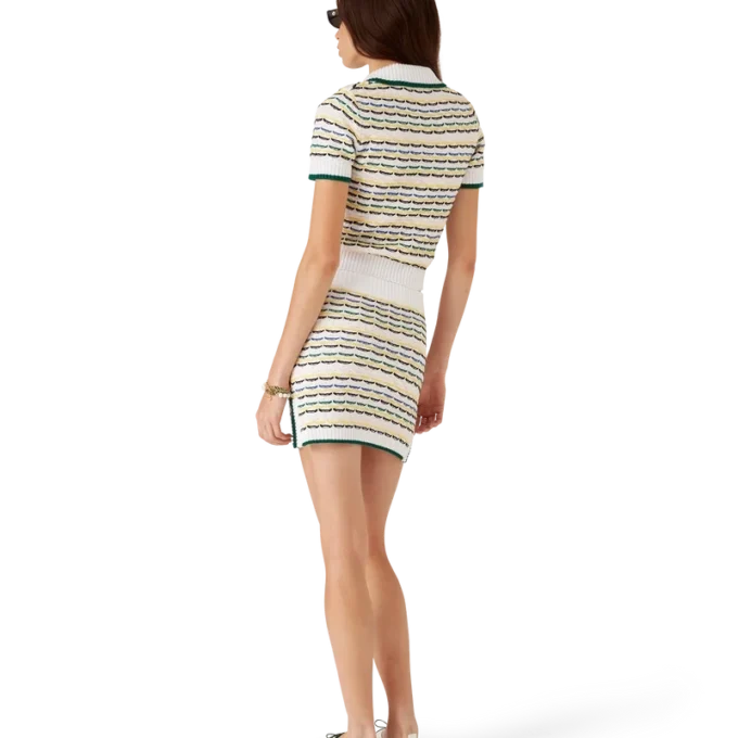 Kort pikétröja i bomull med tuck-söm