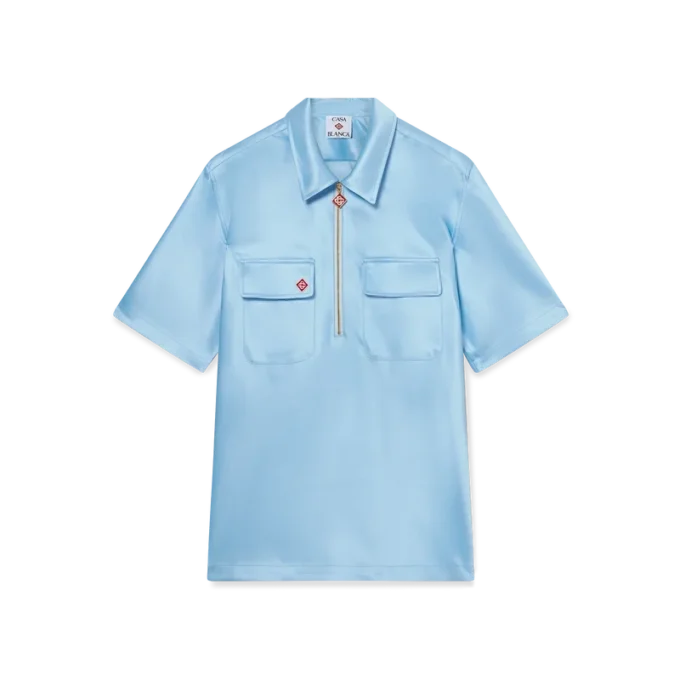 Kortärmad skjorta i satin med kvartslång dragkedja på shortsen