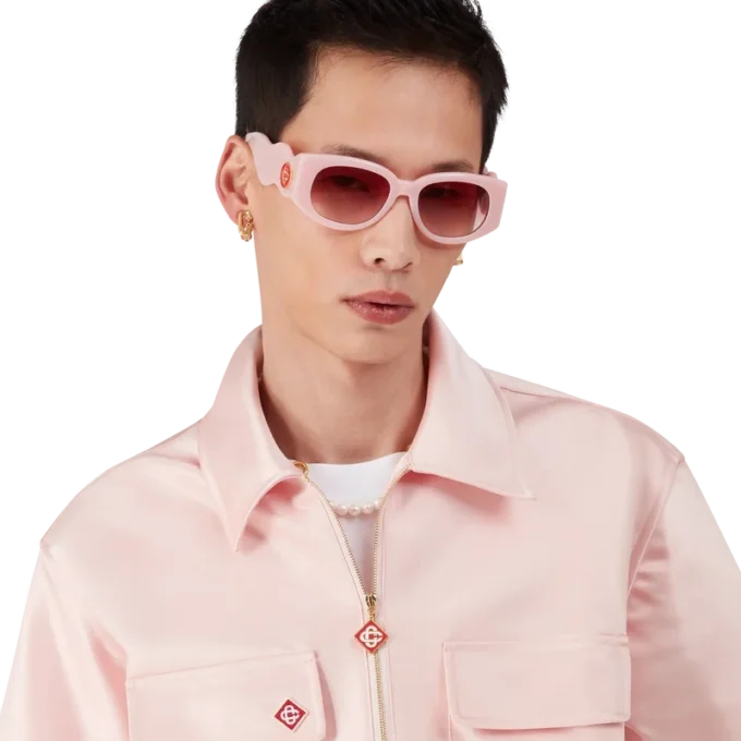 Kortärmad skjorta i satin med kvartslång dragkedja på shortsen