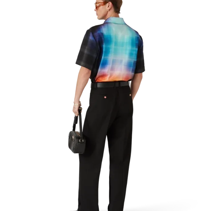 Kortärmad skjorta i viskosblandning med gradientrutmönster på shortsen