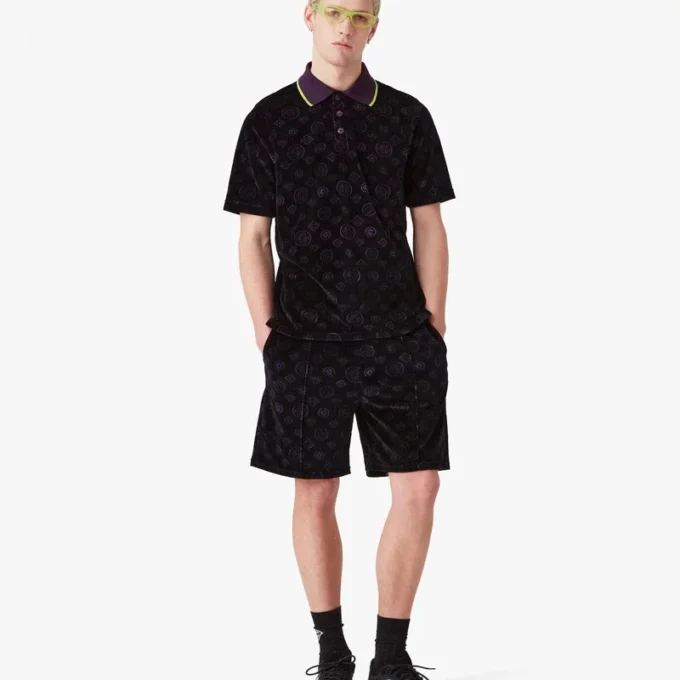 Lila velourshorts med monogram