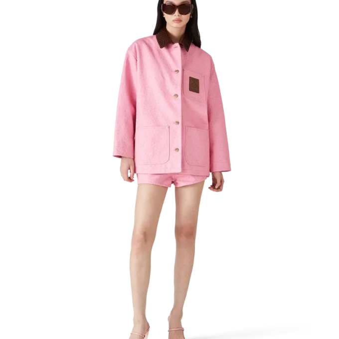 Mini-shorts i präglat läder