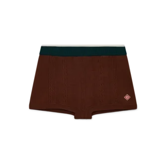 Minishorts i kabelstickat