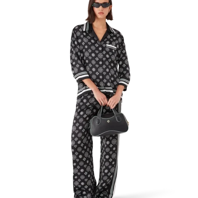 Monogram-pyjamas i silkesatin-skjorte