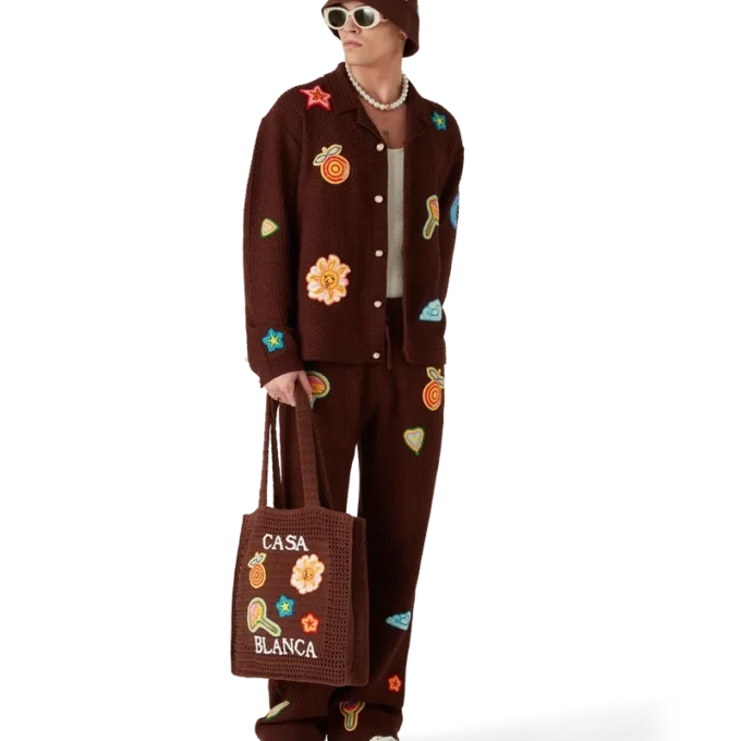 Motiv-virkad skjorta