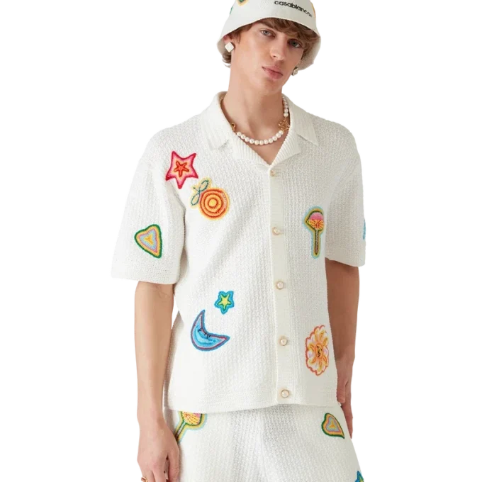 Motiv-virkad skjorta