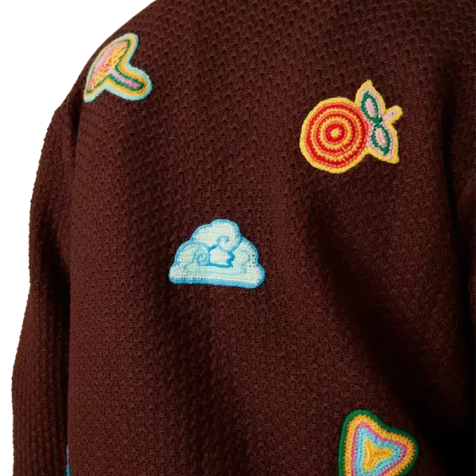 Motiv-virkad skjorta