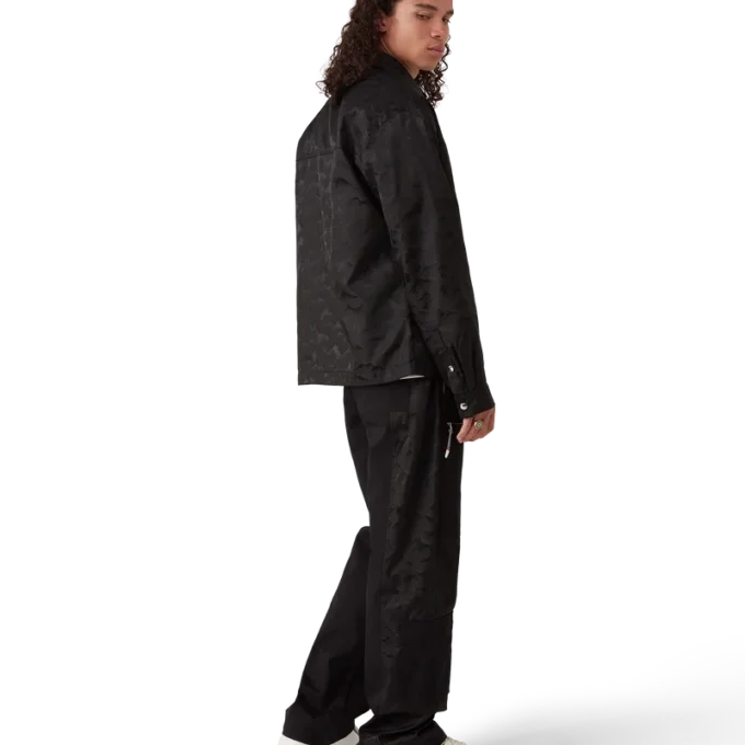 Nylon Mountain kortärmad kamouflage-shorts med dragkedja