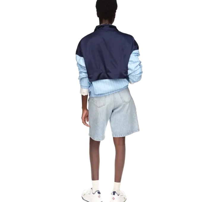 Nylonjacka med smala ränder