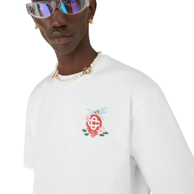 Oversized shorts med blommönster och trollsländor Oversized shorts med blommönster och trollsländor