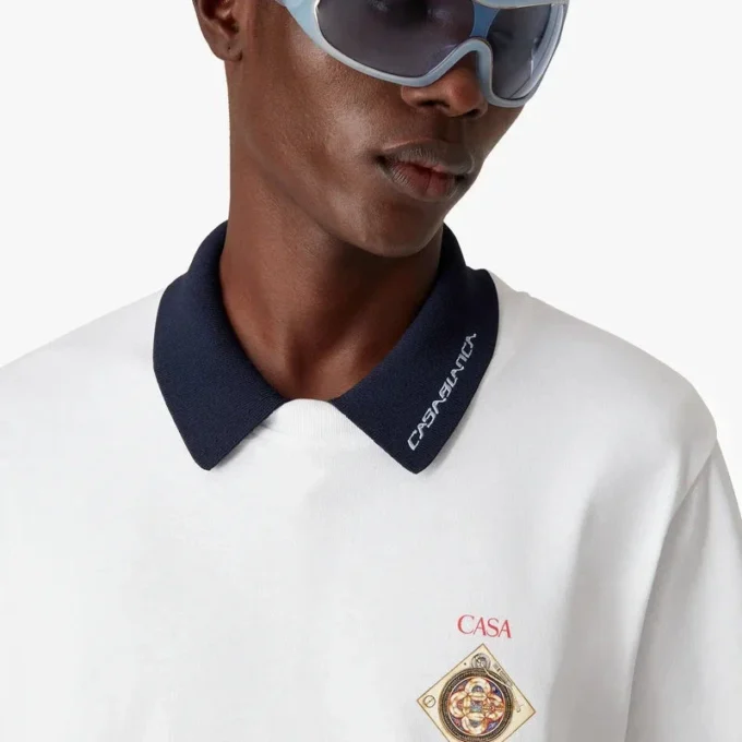 Solglasögon med blå kontur Solglasögon med blå kontur