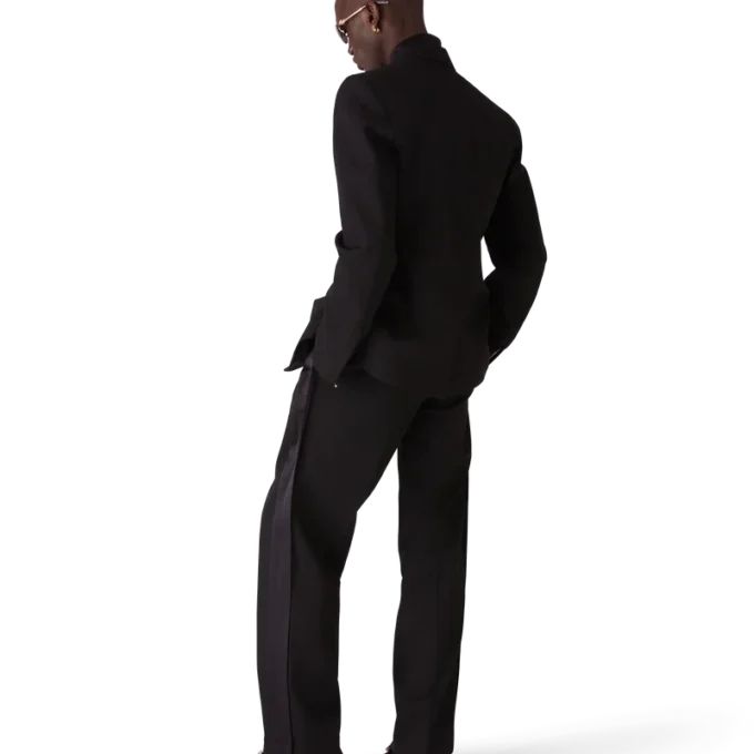 Dubbelknäppt jacka i ull Dubbelknäppt jacka i ull