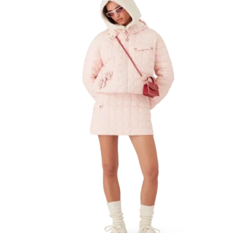 Quiltad jacka med huva i nylon