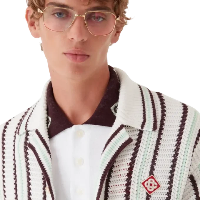 Randig bomullsskjorta i virkat tyg