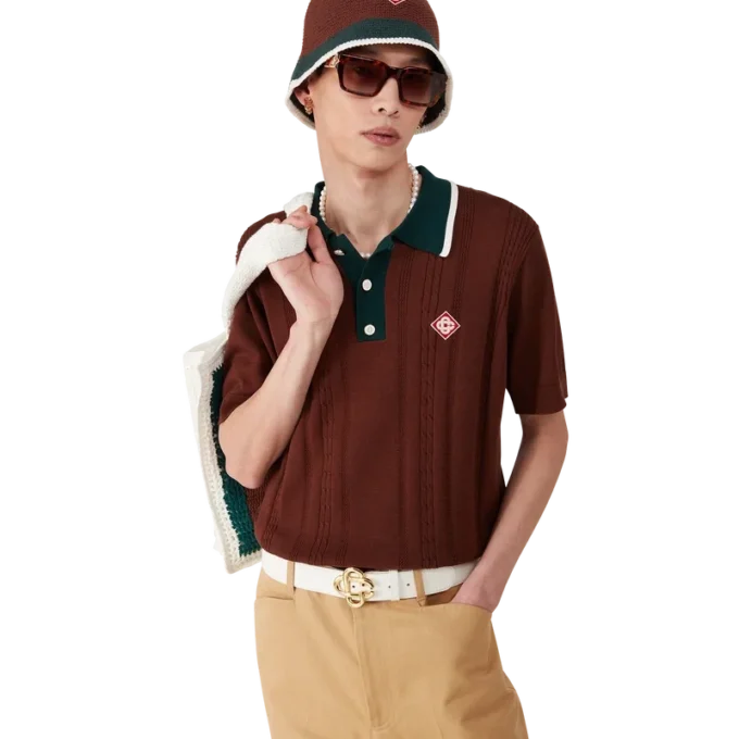 Randig virkad mössa