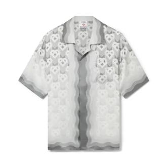 Silkeskjorta med hjärtmonogram i gradient