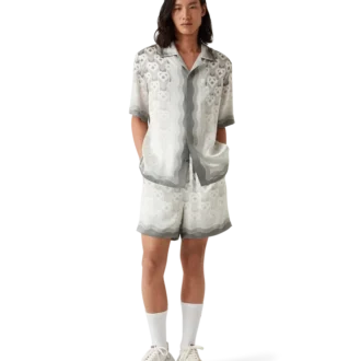 Silkeskjorta med hjärtmonogram i gradient