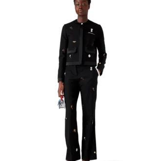 Skräddarsydd jacka i ull med broderat motiv