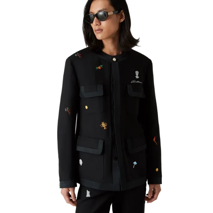 Skräddarsydd jacka i ull med broderat motiv