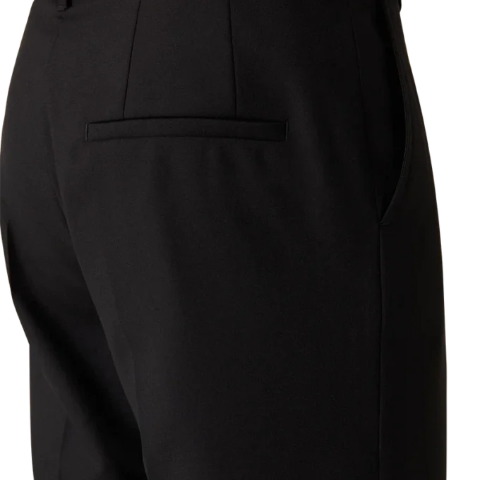 Skräddarsydda byxor i ull Skräddarsydda byxor i ull