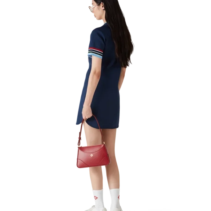 Stickad basebollklänning Stickad basebollklänning