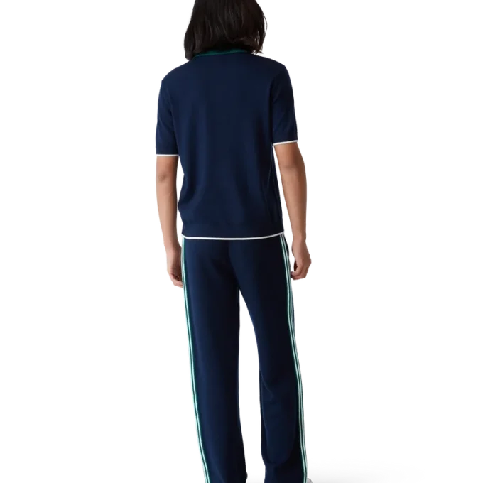 Stickad tennis-skjorta