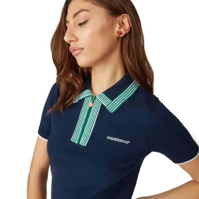 Stickad tennis-skjorta