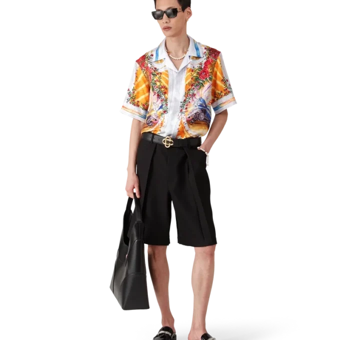 Svart bälte med CC-logotyp