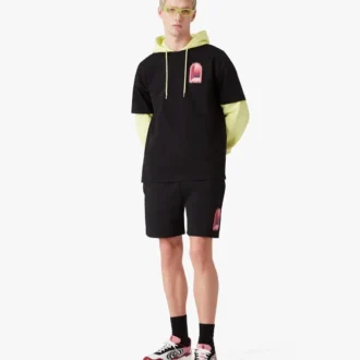 Svart kortärmad T-shirt med bågar