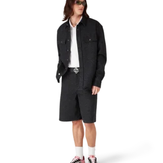 Svart långärmad denimskjorta med lasertryck