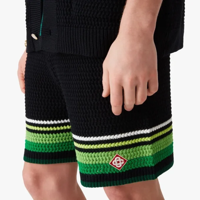 Svarta virkade shorts