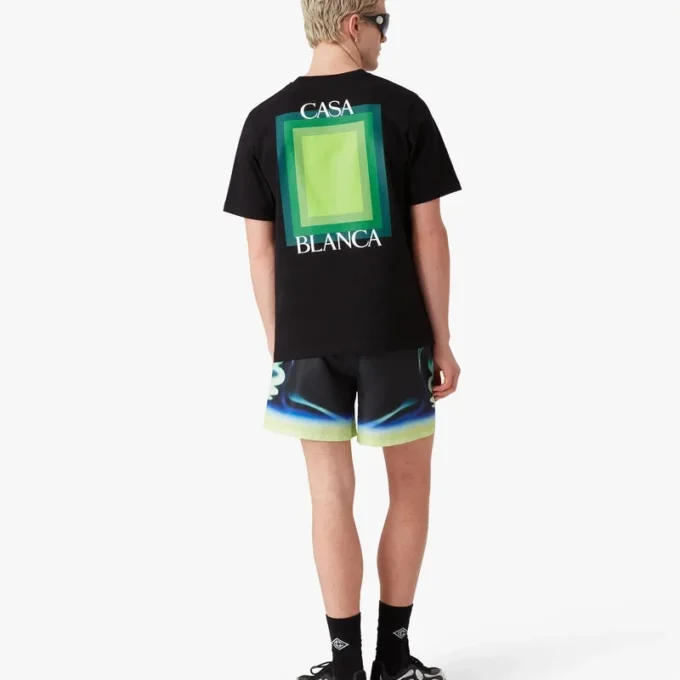 T-shirt med fyrkantig logotyp och korta ärmar