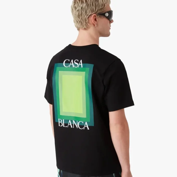 T-shirt med fyrkantig logotyp och korta ärmar