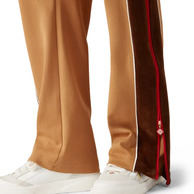 Träningsbyxor med chenillepaneler Träningsbyxor med chenillepaneler