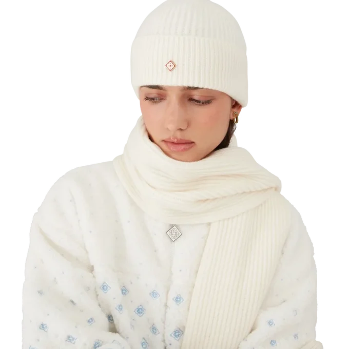 Ullmössa med ribbstickning