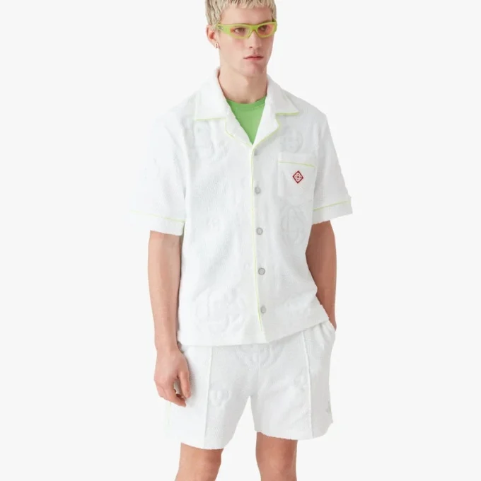 Vit kortärmad skjorta i frotté med monogram