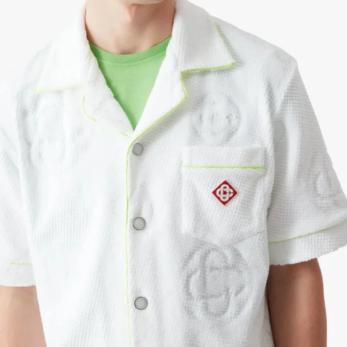 Vit kortärmad skjorta i frotté med monogram