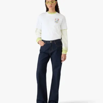 Vit kortärmad T-shirt med graffititryck