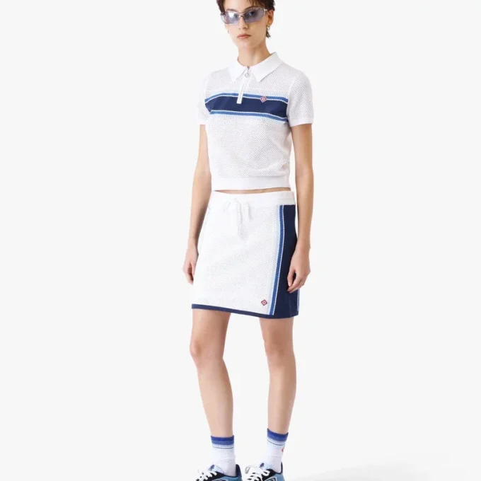 Vit och blårandig mesh-top