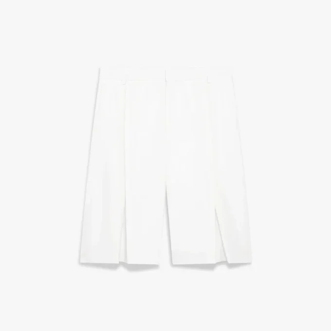 Vita plisserade baggy shorts