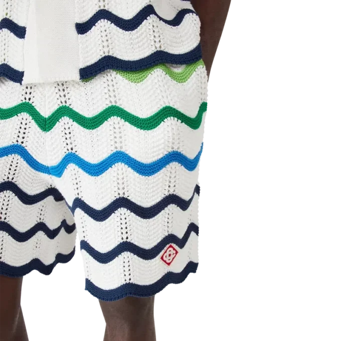 Wave-stickade shorts